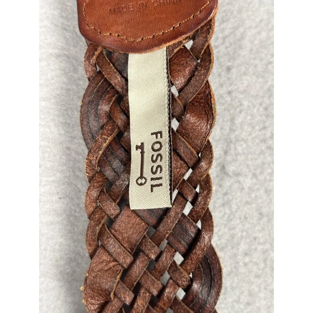 Fossil brand style